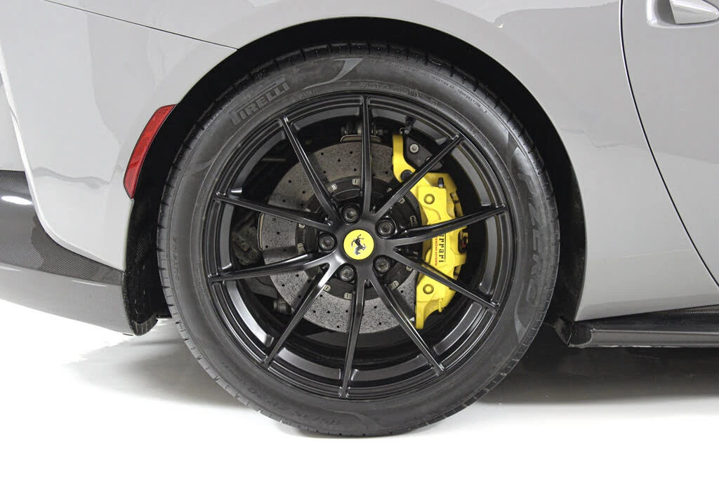 2019 Ferrari 812 Superfast - Image 17 of 31