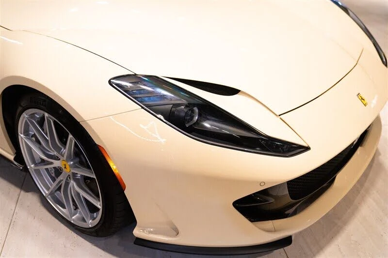 2019 Ferrari 812 Superfast - Image 7 of 31