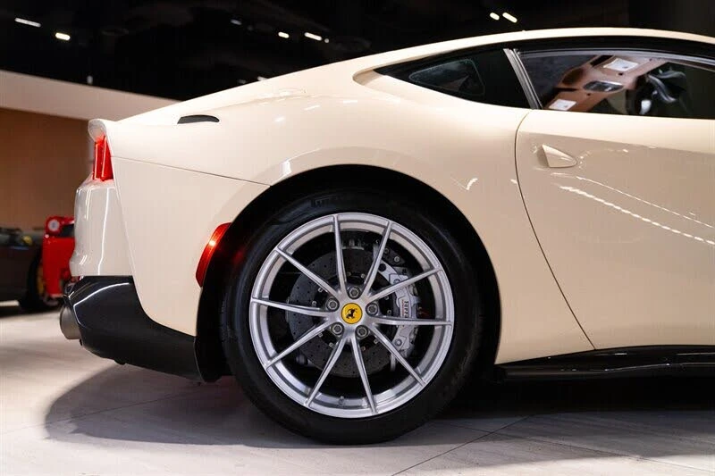 2019 Ferrari 812 Superfast - Image 11 of 31