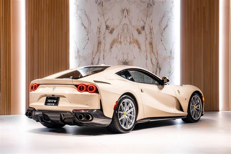 2019 Ferrari 812 Superfast - Image 3 of 31