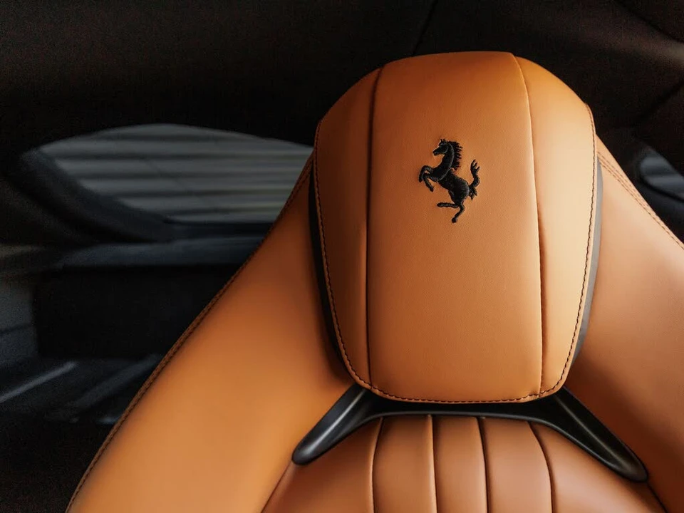 2019 Ferrari 812 Superfast - Image 18 of 31