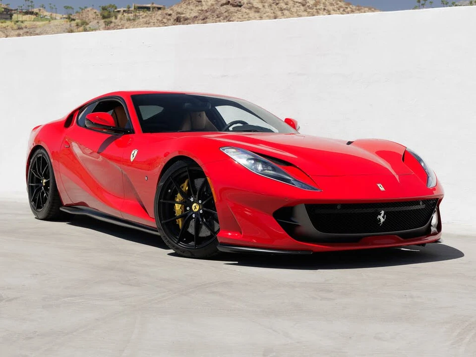 2019 Ferrari 812 Superfast - Image 9 of 31