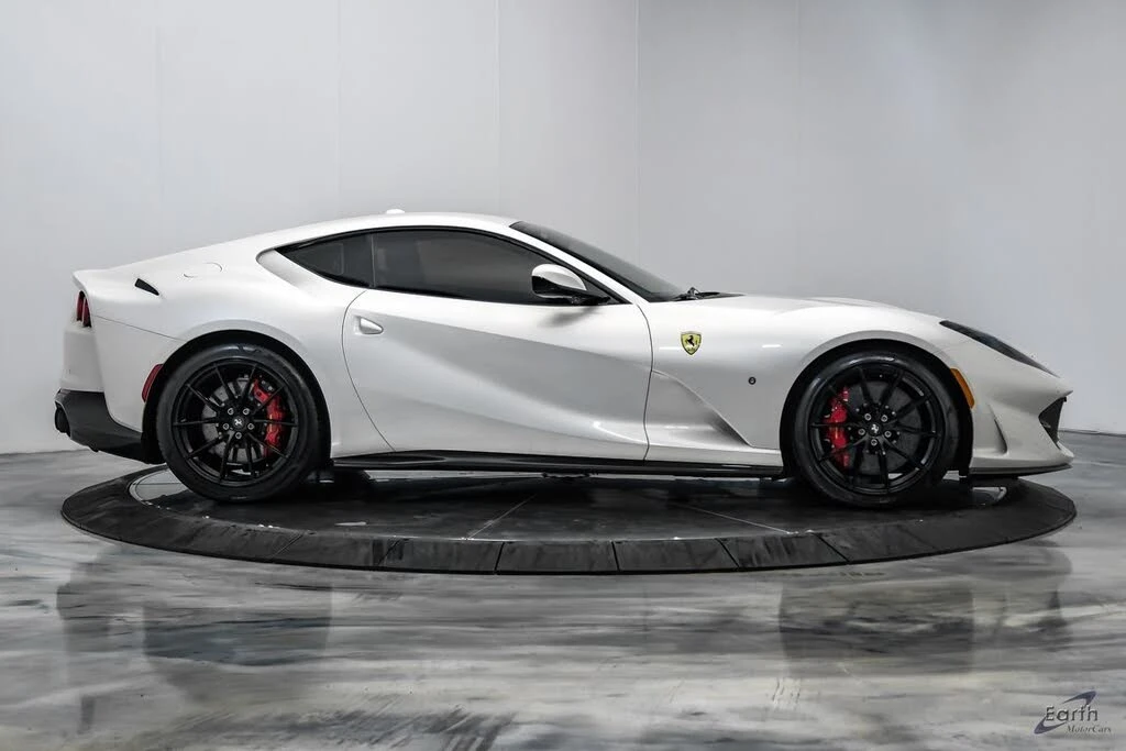 2019 Ferrari 812 Superfast - Image 24 of 31