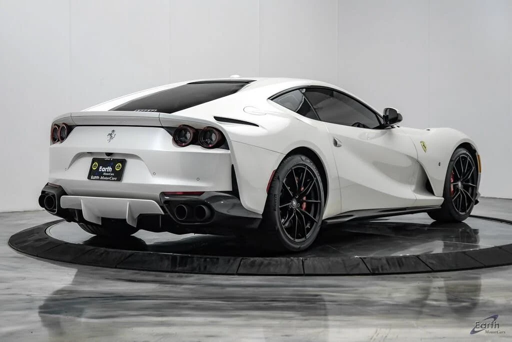 2019 Ferrari 812 Superfast - Image 20 of 31