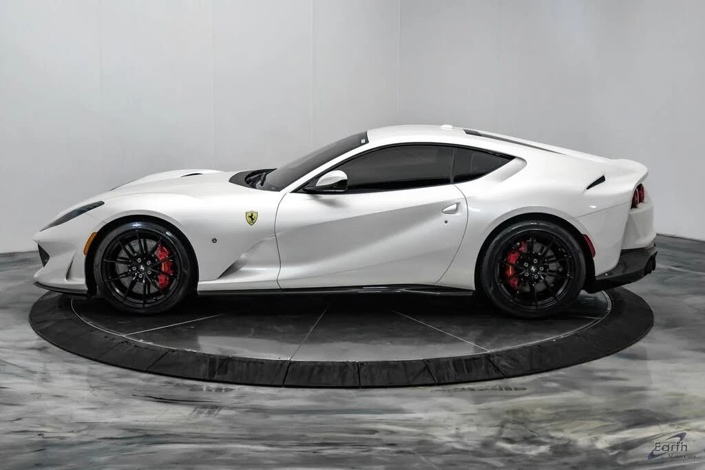 2019 Ferrari 812 Superfast - Image 9 of 31