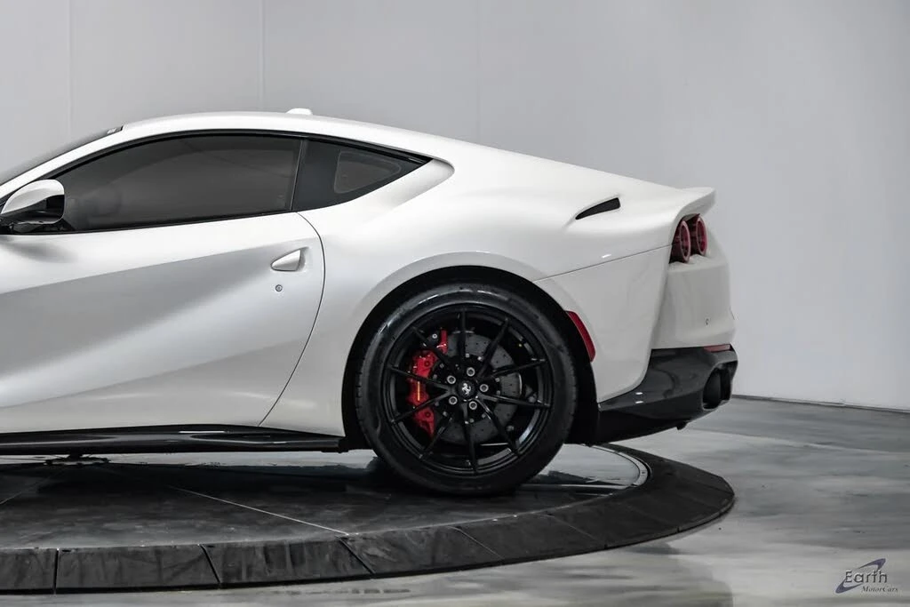 2019 Ferrari 812 Superfast - Image 11 of 31