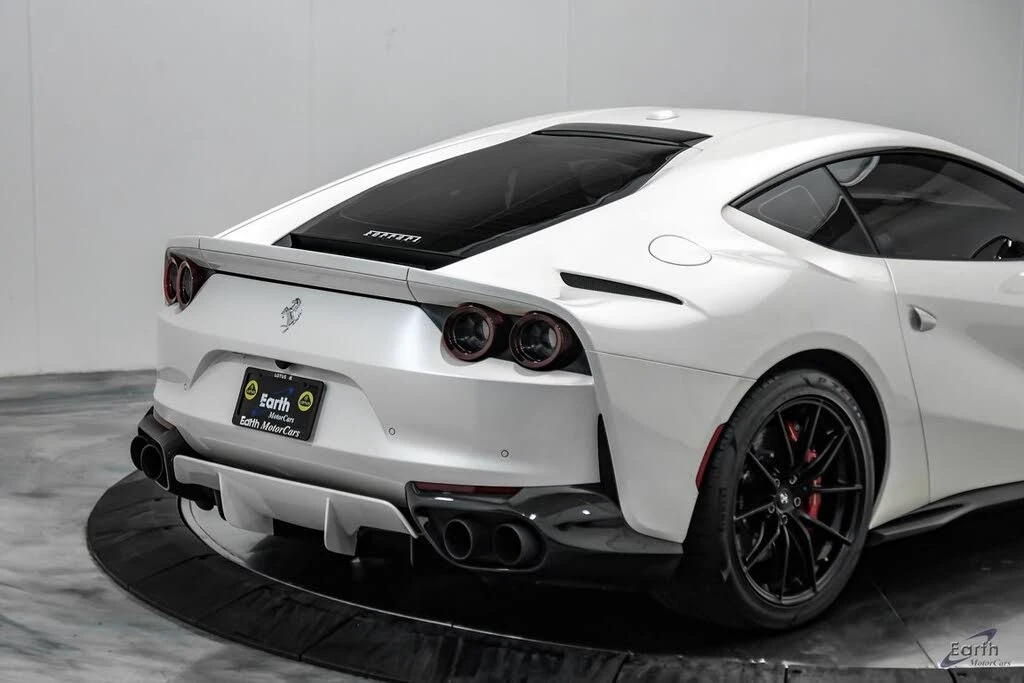 2019 Ferrari 812 Superfast - Image 22 of 31
