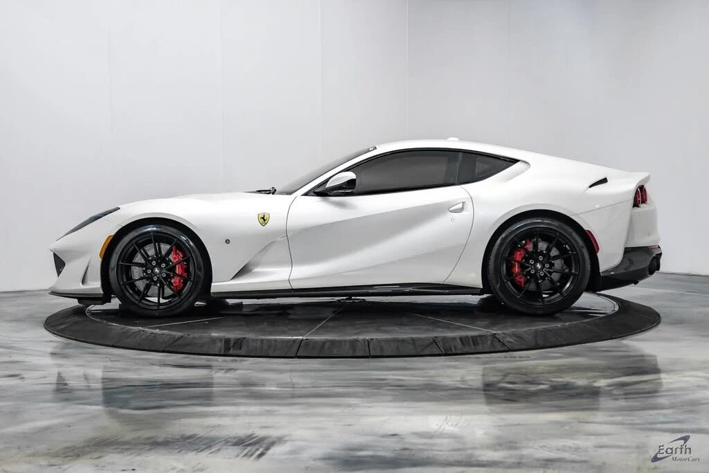 2019 Ferrari 812 Superfast - Image 8 of 31