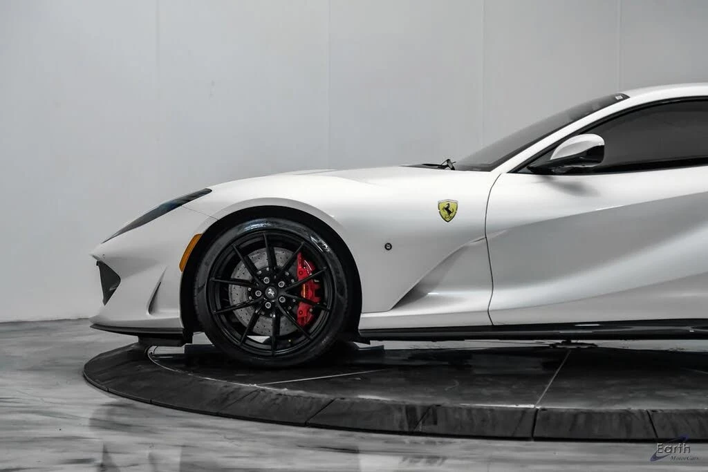2019 Ferrari 812 Superfast - Image 10 of 31