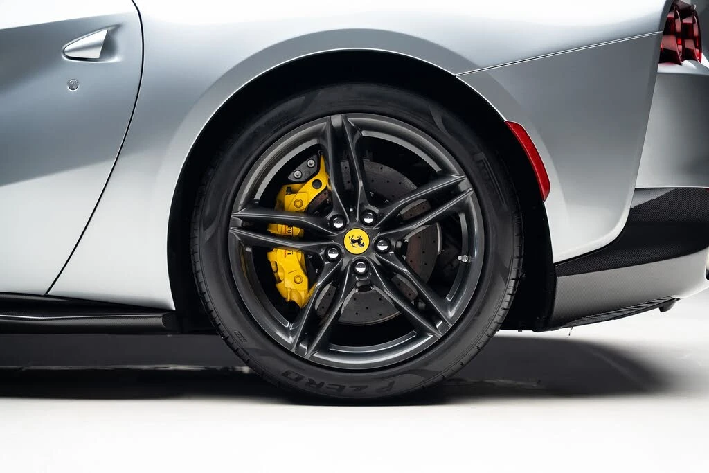 2019 Ferrari 812 Superfast - Image 25 of 31