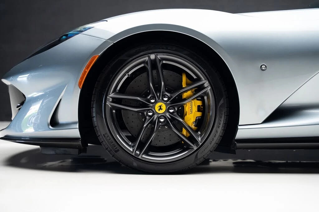 2019 Ferrari 812 Superfast - Image 23 of 31