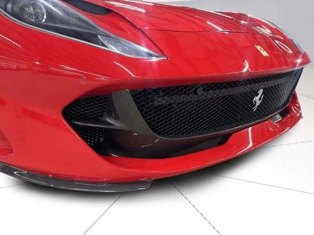 2019 Ferrari 812 Superfast - Image 17 of 31