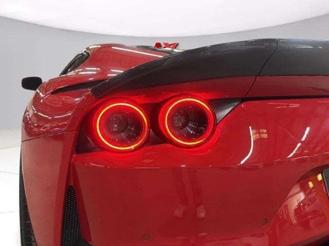 2019 Ferrari 812 Superfast - Image 27 of 31