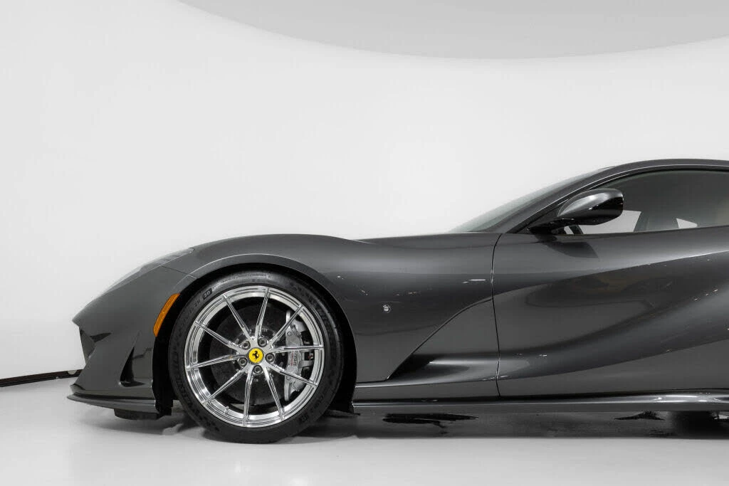 2019 Ferrari 812 Superfast - Image 15 of 31