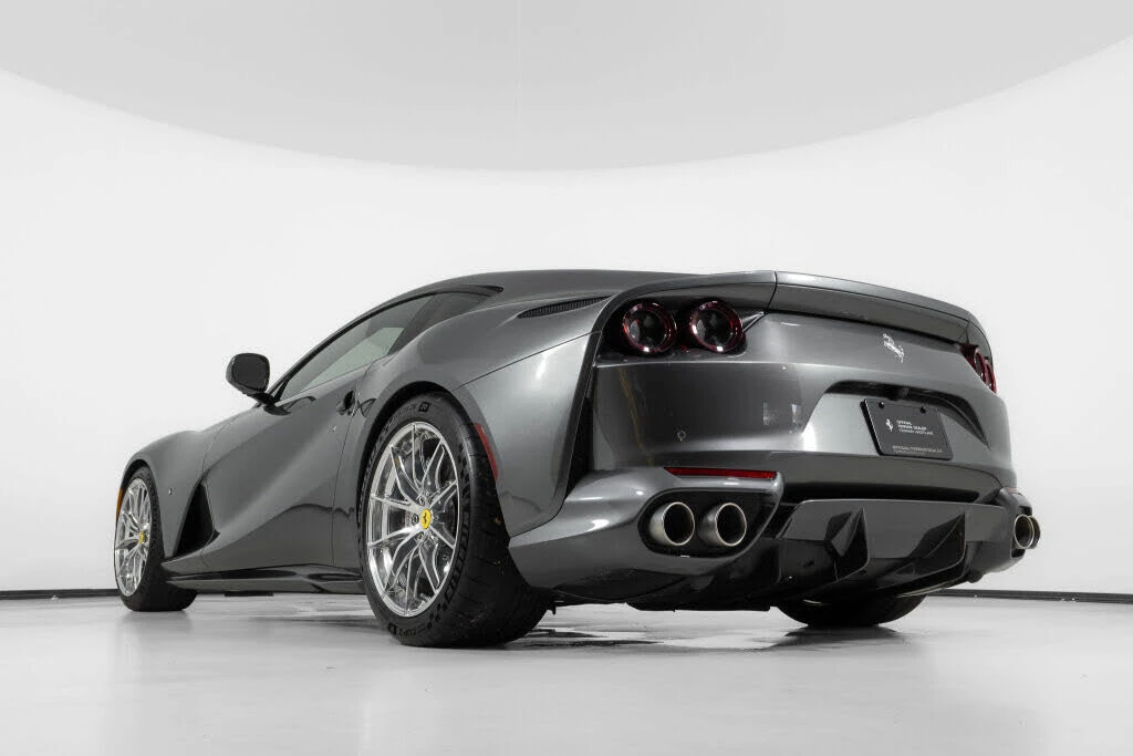 2019 Ferrari 812 Superfast - Image 17 of 31