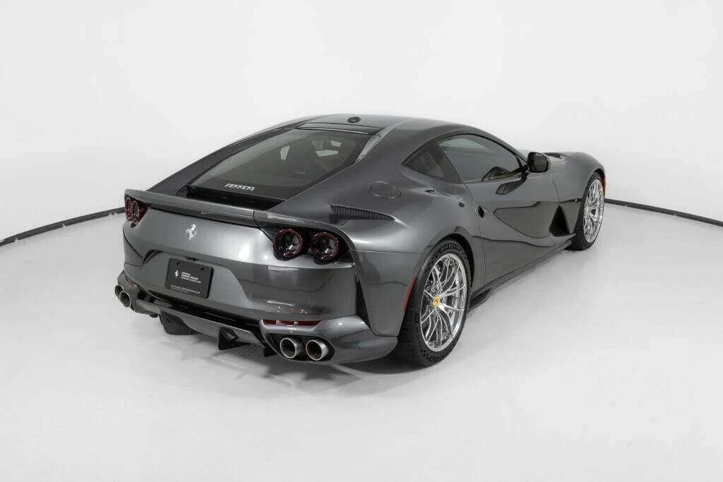 2019 Ferrari 812 Superfast - Image 9 of 31