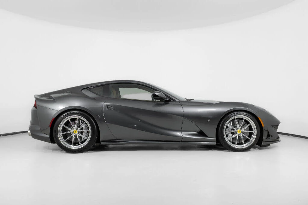 2019 Ferrari 812 Superfast - Image 10 of 31