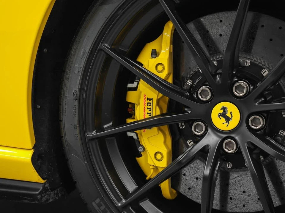2019 Ferrari 812 Superfast - Image 13 of 31