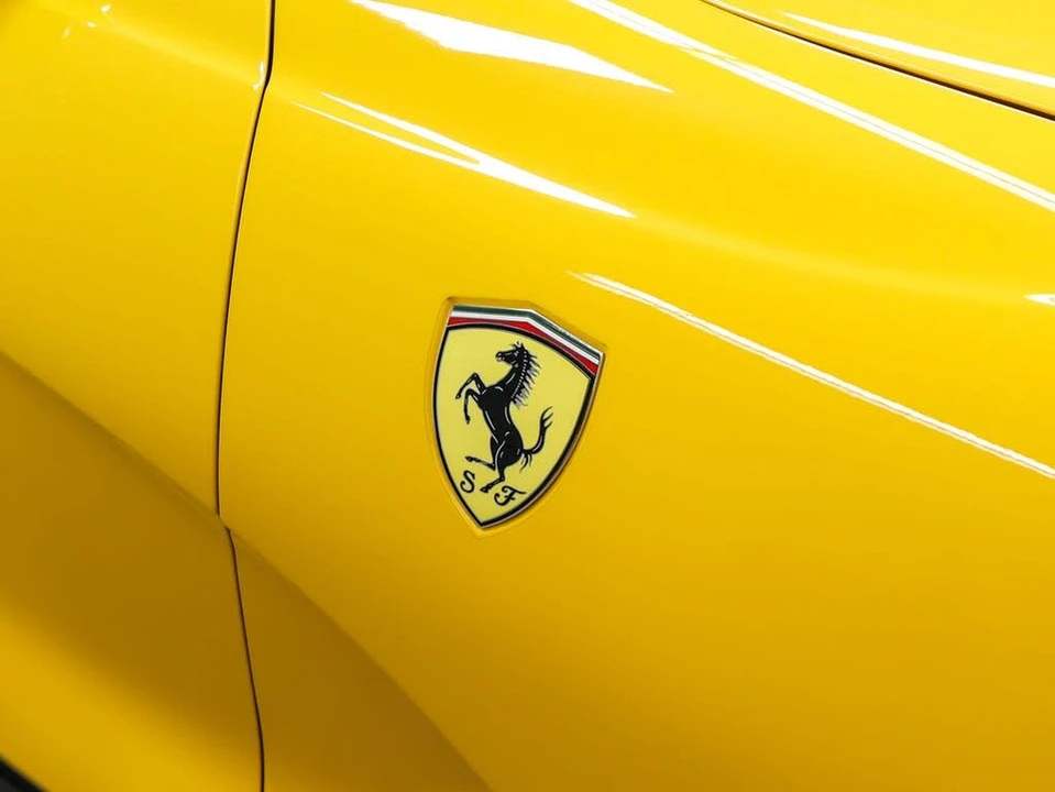2019 Ferrari 812 Superfast - Image 10 of 31