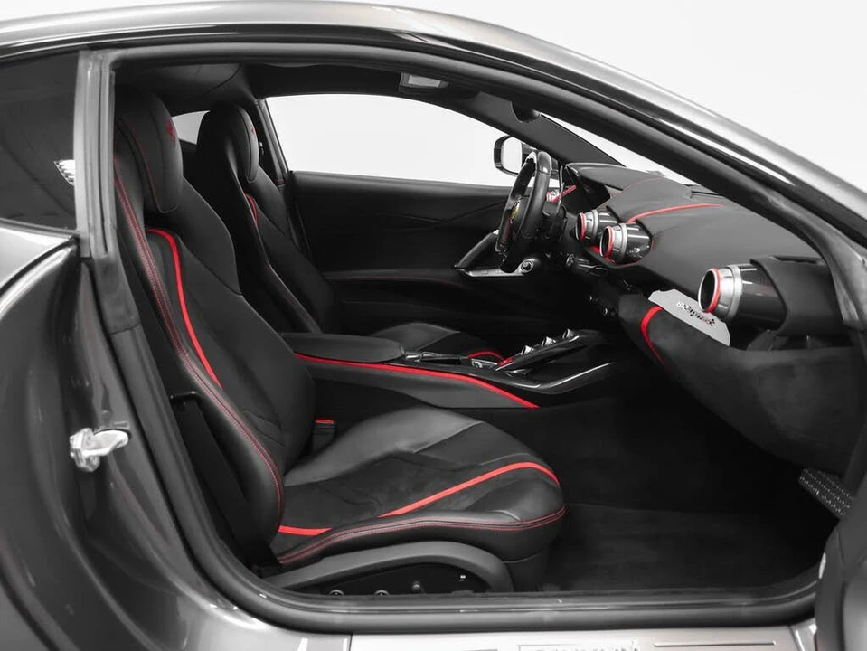 2019 Ferrari 812 Superfast - Image 30 of 31