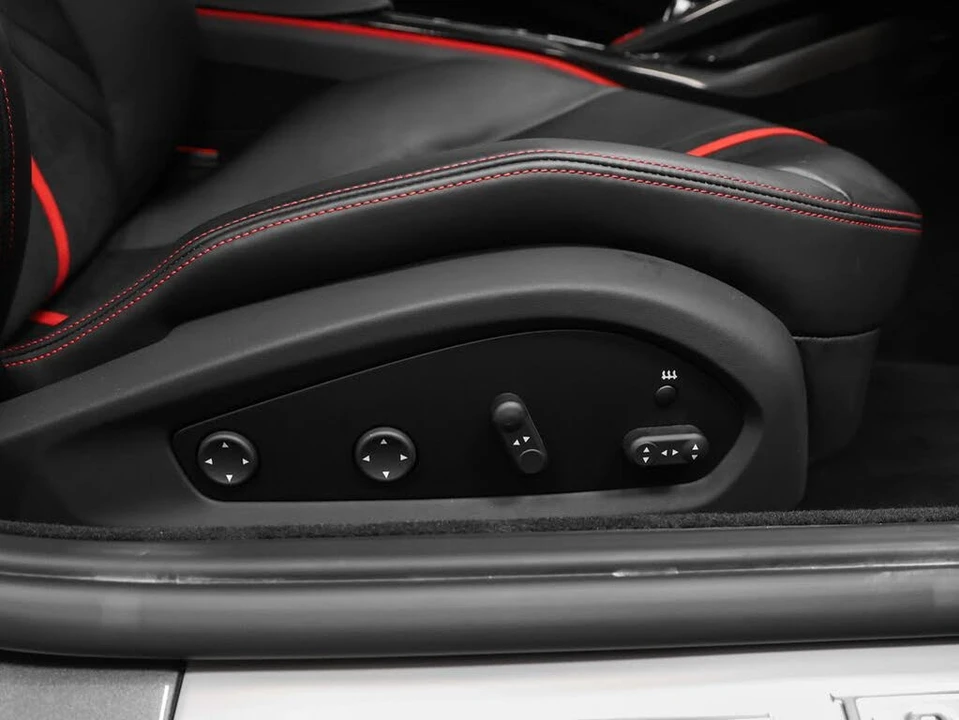 2019 Ferrari 812 Superfast - Image 24 of 31