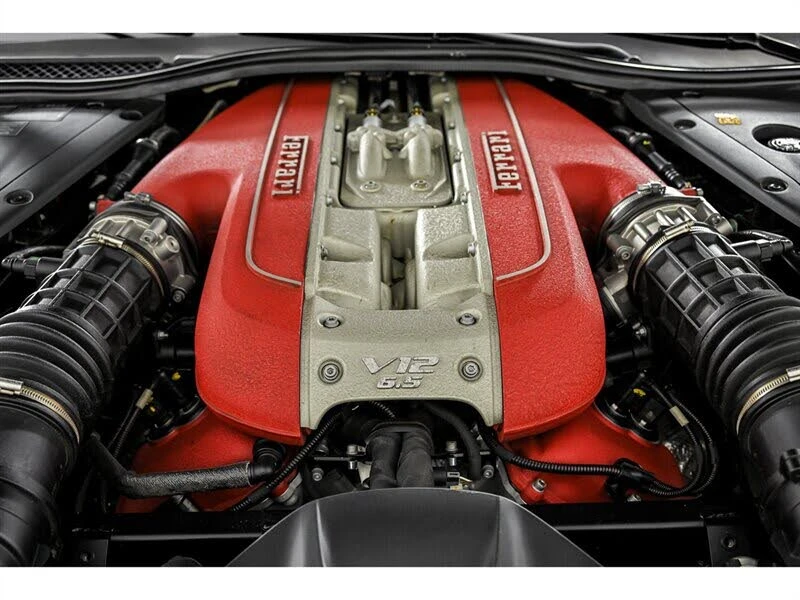 2019 Ferrari 812 Superfast - Image 15 of 31