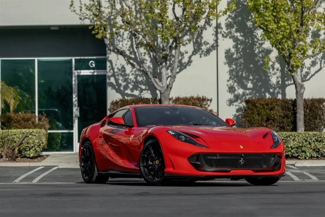 2019 Ferrari 812 Superfast - Image 5 of 31