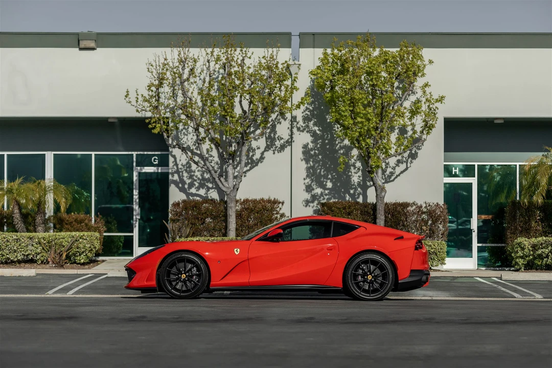 2019 Ferrari 812 Superfast - Image 19 of 31