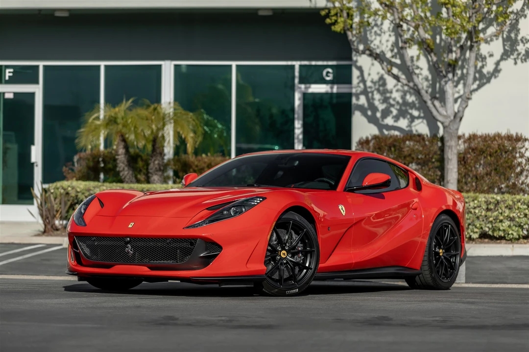 2019 Ferrari 812 Superfast - Image 17 of 31