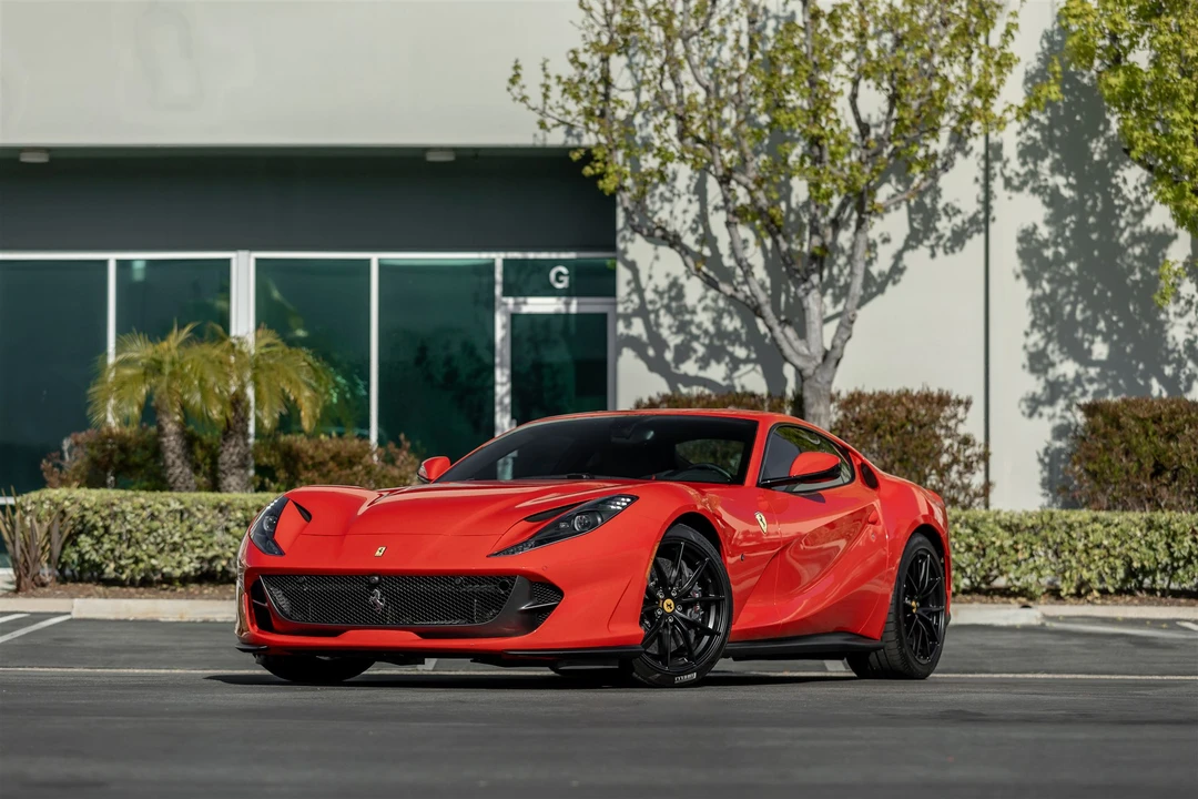 2019 Ferrari 812 Superfast - Image 15 of 31