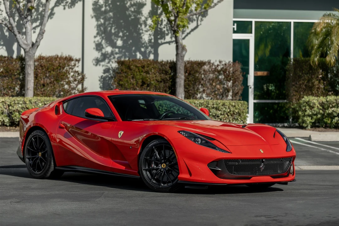 2019 Ferrari 812 Superfast - Image 7 of 31