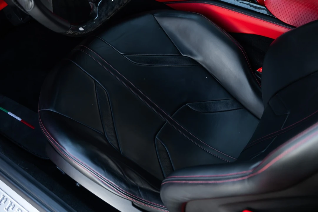 2019 Ferrari 812 Superfast - Image 28 of 31
