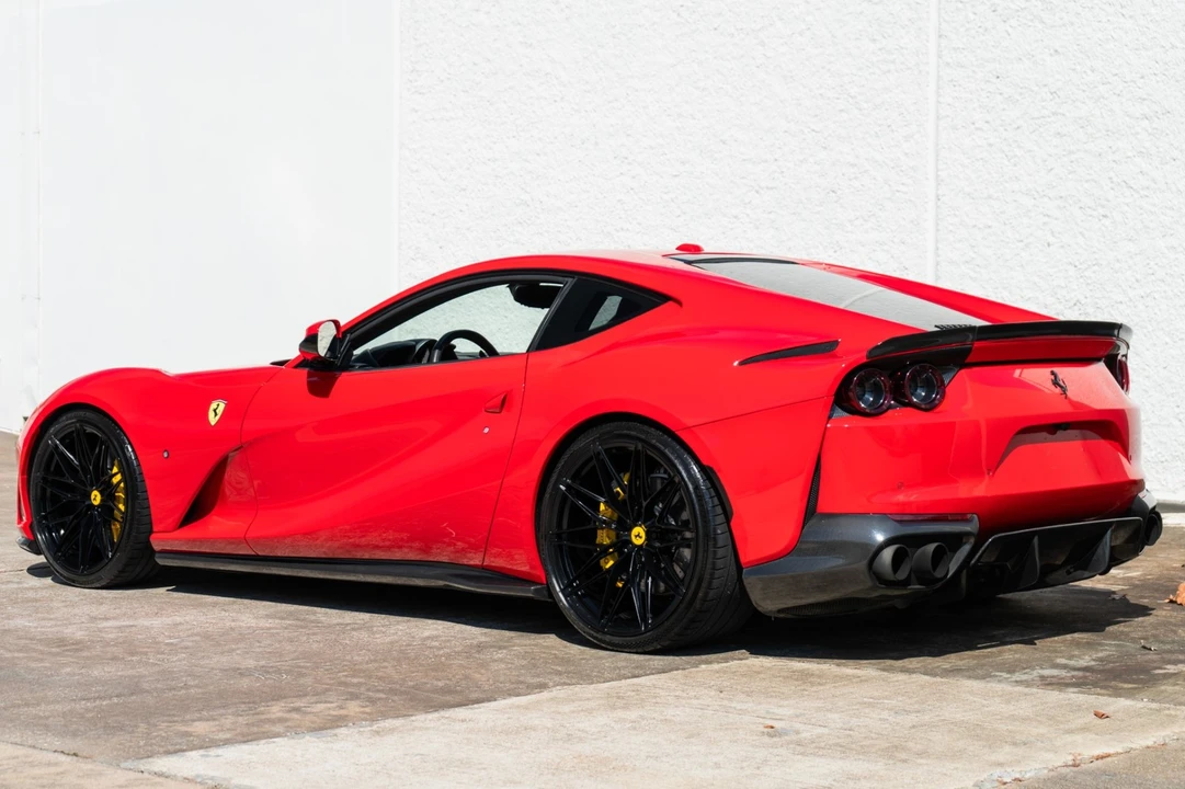 2019 Ferrari 812 Superfast - Image 4 of 31