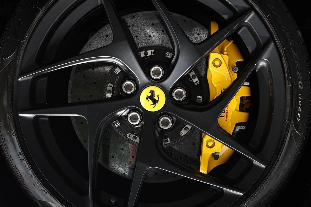 2019 Ferrari 812 Superfast - Image 13 of 31
