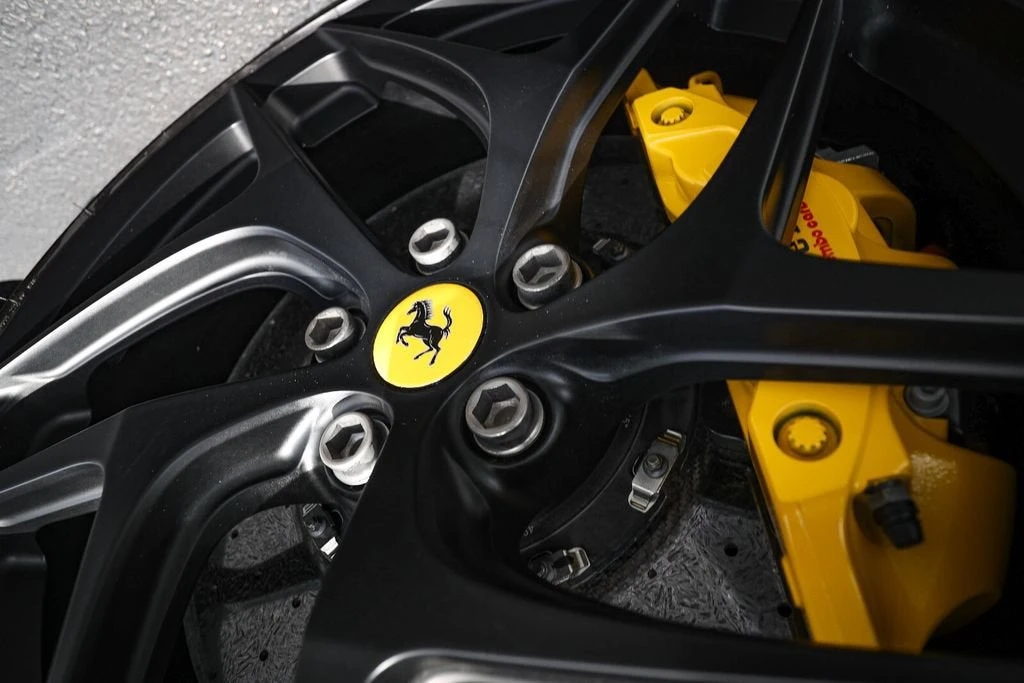 2019 Ferrari 812 Superfast - Image 14 of 31