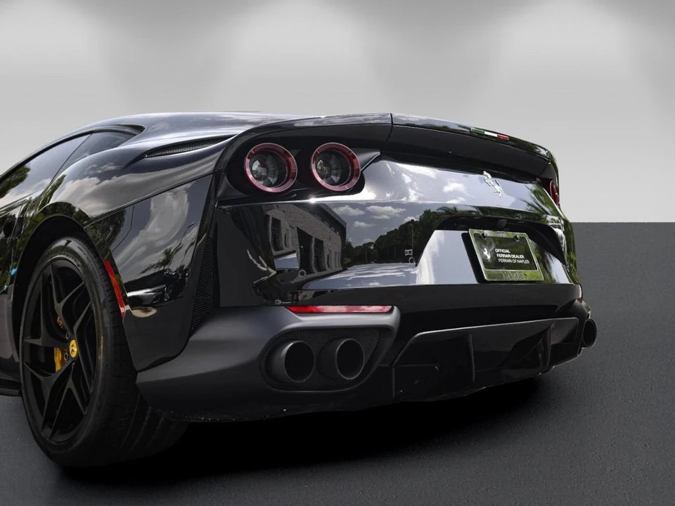 2019 Ferrari 812 Superfast - Image 17 of 31