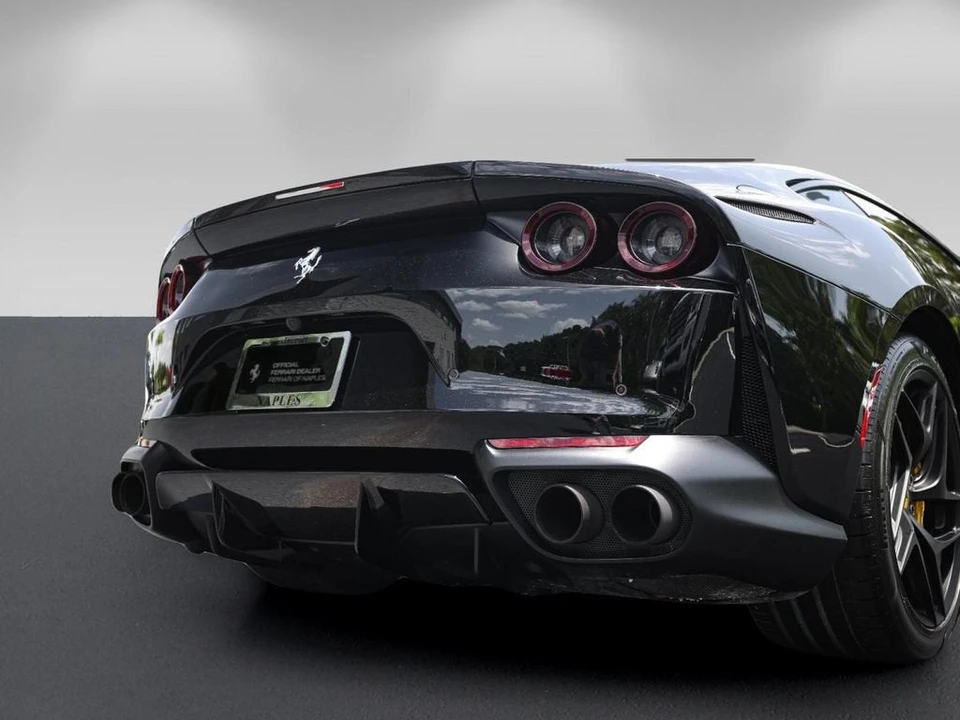 2019 Ferrari 812 Superfast - Image 16 of 31