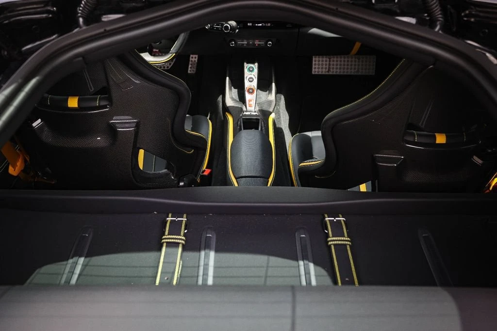 2019 Ferrari 812 Superfast - Image 23 of 31