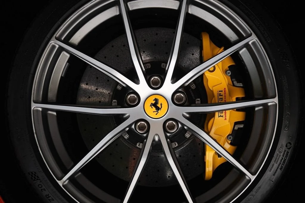 2019 Ferrari 812 Superfast - Image 13 of 31