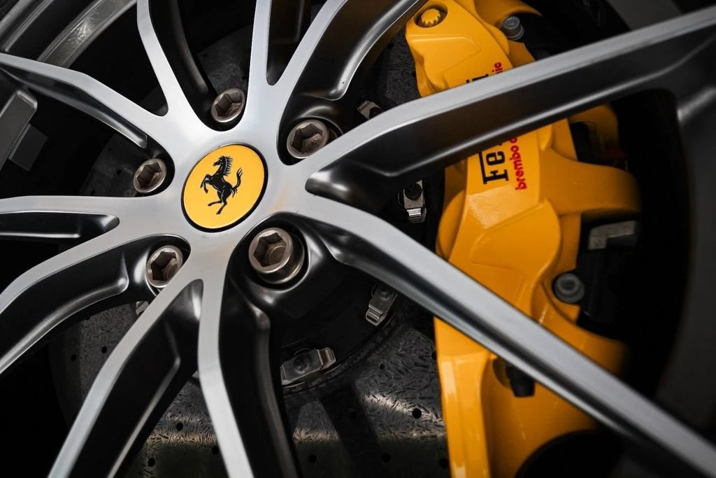 2019 Ferrari 812 Superfast - Image 14 of 31