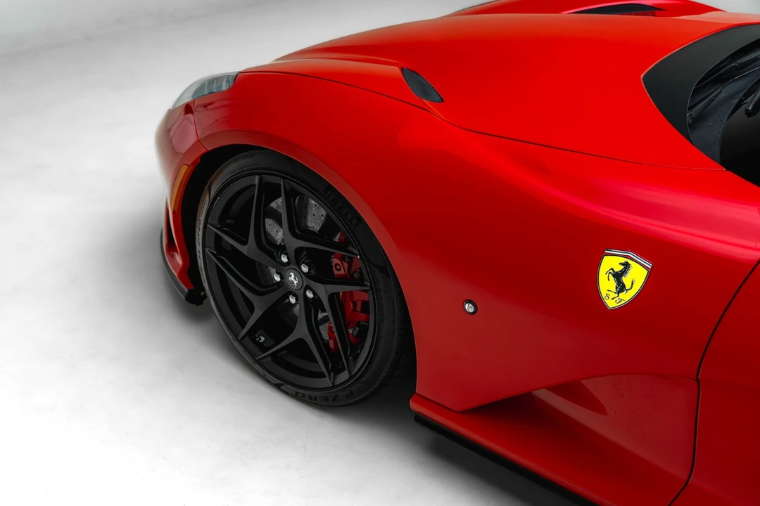 2019 Ferrari 812 Superfast - Image 13 of 31