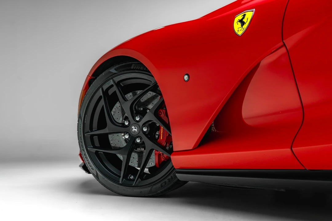2019 Ferrari 812 Superfast - Image 17 of 31
