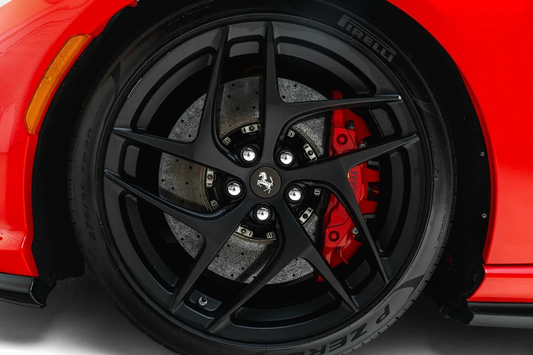 2019 Ferrari 812 Superfast - Image 18 of 31