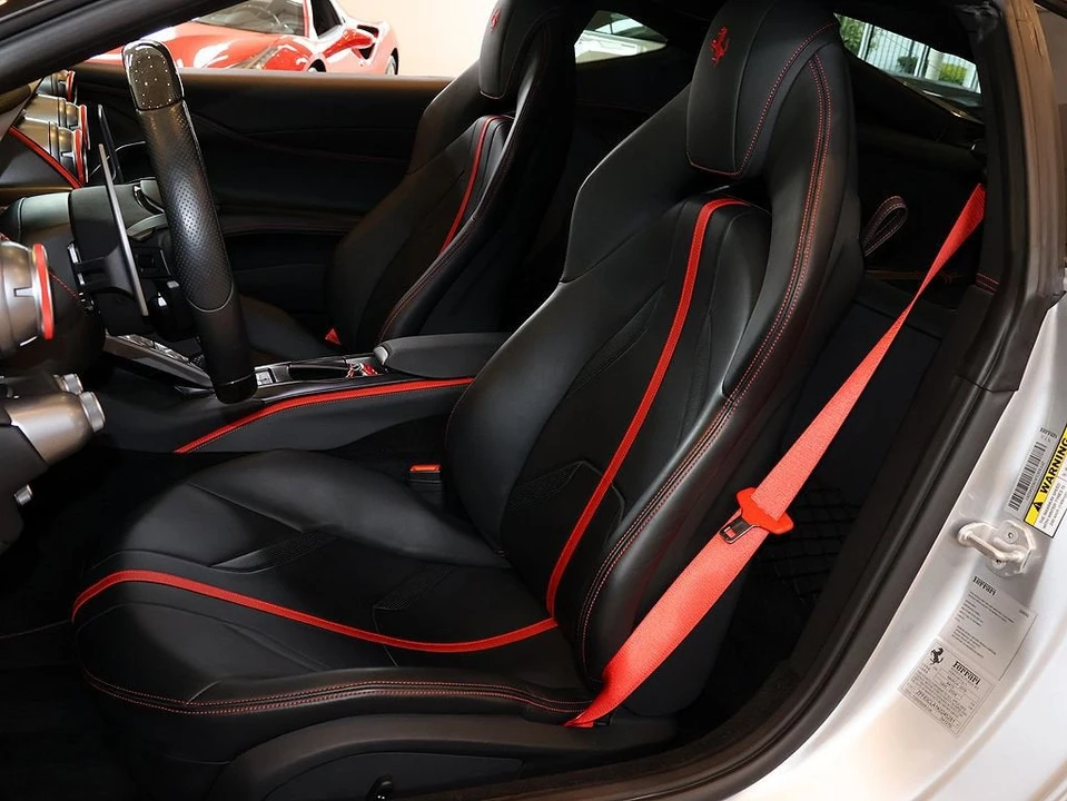 2019 Ferrari 812 Superfast - Image 5 of 31