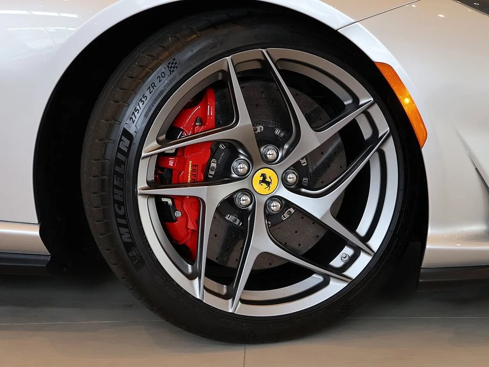2019 Ferrari 812 Superfast - Image 9 of 31
