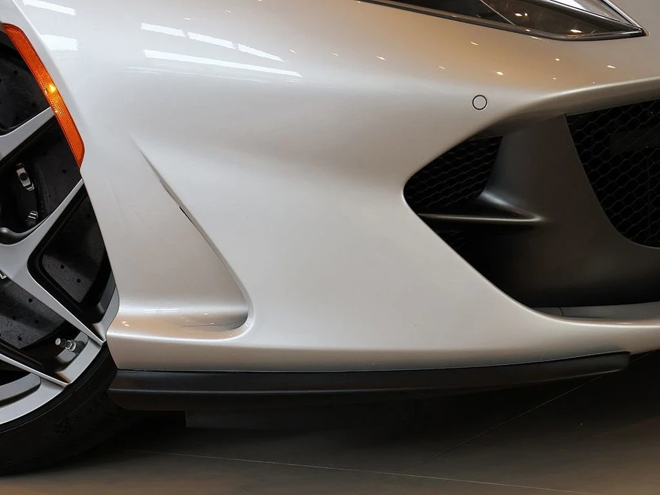 2019 Ferrari 812 Superfast - Image 15 of 31