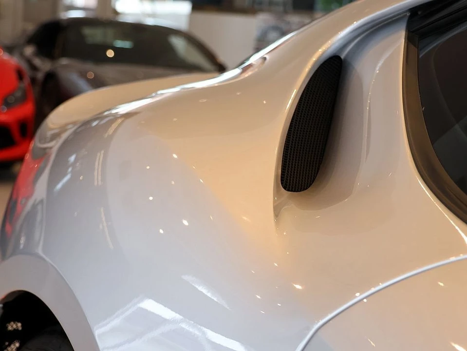 2019 Ferrari 812 Superfast - Image 25 of 31