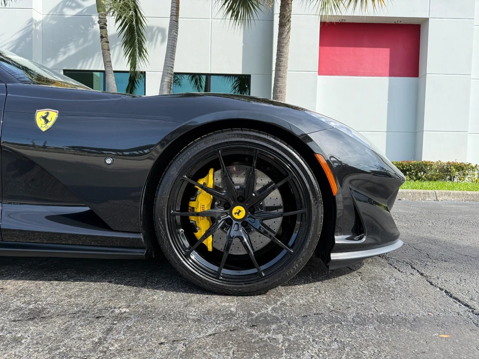 2019 Ferrari 812 Superfast - Image 3 of 21