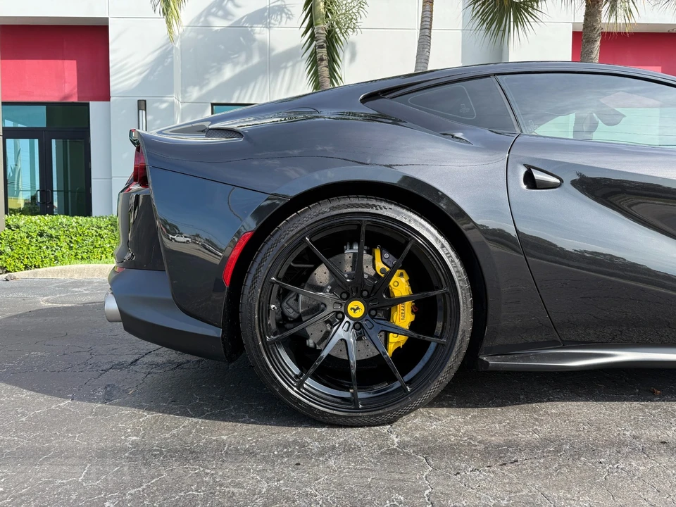 2019 Ferrari 812 Superfast - Image 4 of 21