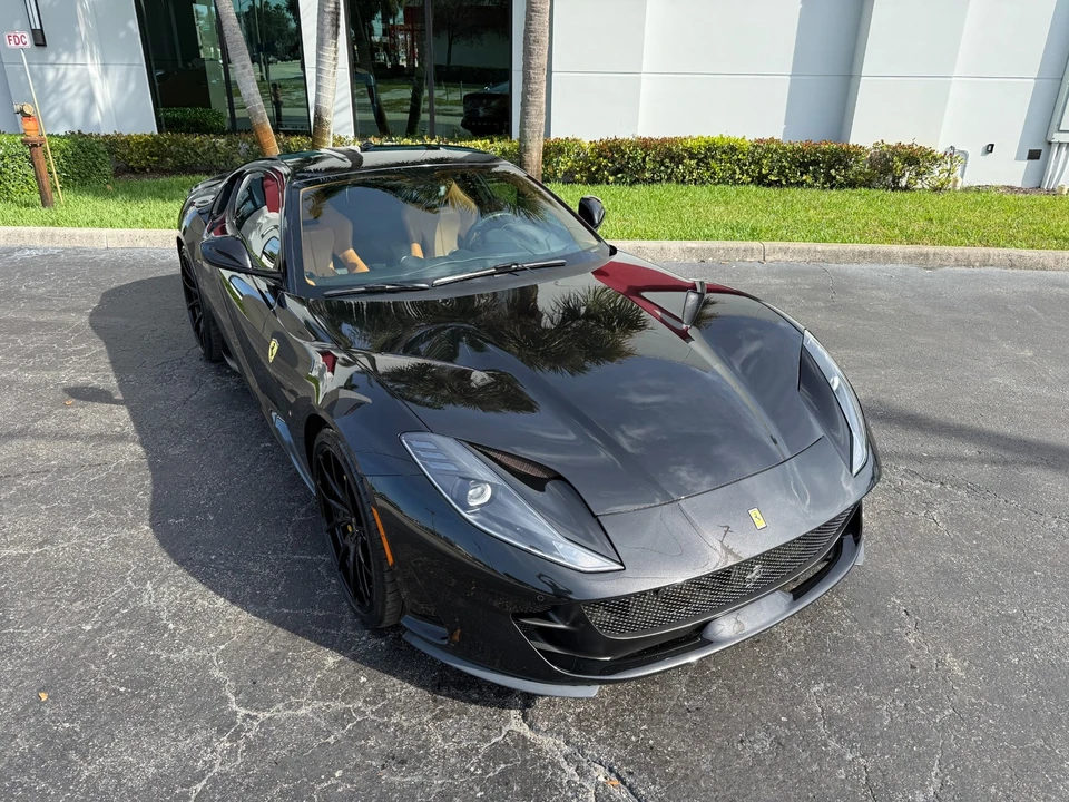 2019 Ferrari 812 Superfast - Image 5 of 21